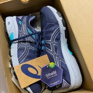 Gel Venture 7  ASICS.